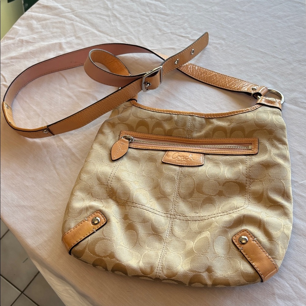 AUTH COACH Signature Shoulder CrossBody Bag Gold Beige